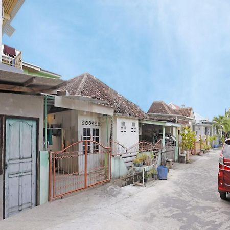 Wisma Pinggir Mitra Reddoorz Tanjung Pinang Εξωτερικό φωτογραφία